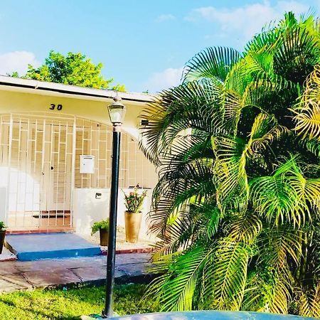 Sugalove Villa 30 Flamboyant Ave Saint James Extérieur photo